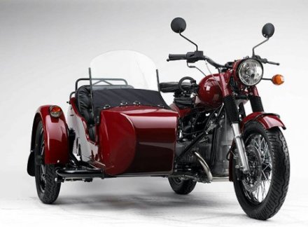 Moto Ural Retro rojo