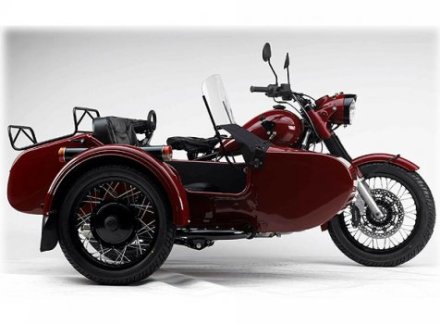 Moto Ural Retro rojo